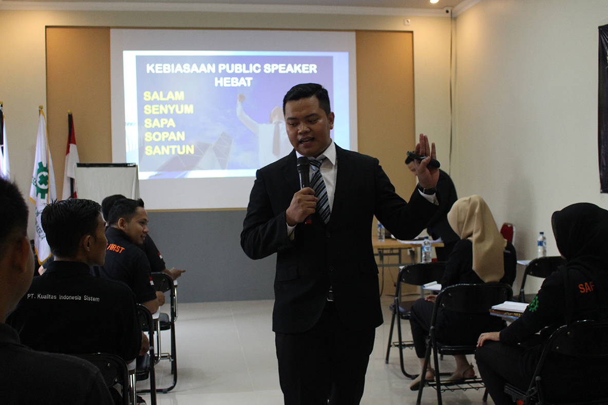 Public Speaking Untuk Karyawan PT. Kualitas Indonesia Sistem